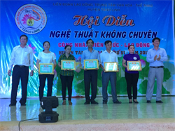 Hội diễn NTKC trong CNVCLĐ huyện Tánh Linh lần thứ VI năm 2017.